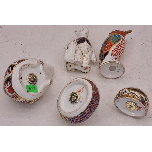 84 - Five Royal Crown Derby paperweights to include hedgehog, dormouse, ladybird, bear and bird. Three wi... 