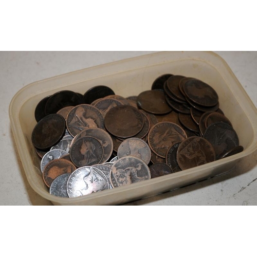 118 - A large collection of GB Victorian Bun Head and Veiled Head 1d One Pennies. Approx 1kg in weight