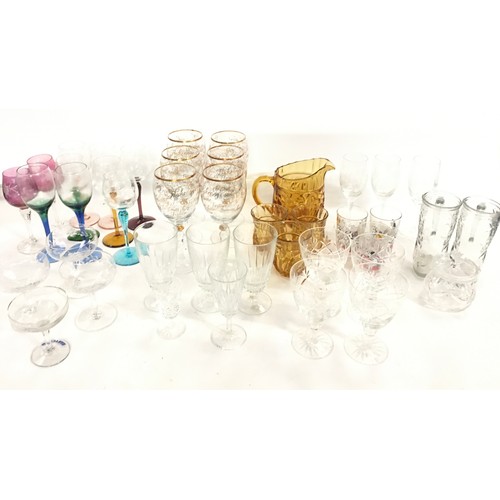 45 - Collection of glassware.