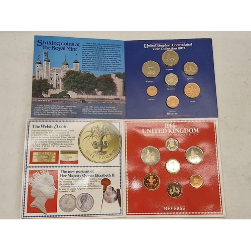 99 - Uncirculated coin collection: 1982 - 1983 - 1985 - 5 20p coins together with an Uncirculated £1 note... 