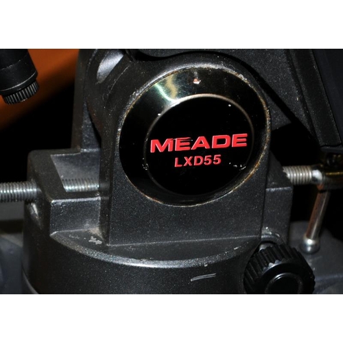 87 - Meade LXD55 tripod stand and control unit