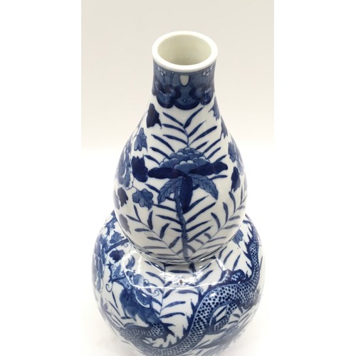 69 - Large blue and white 19th century Chinese Gourd Dragon vase 38x18cm