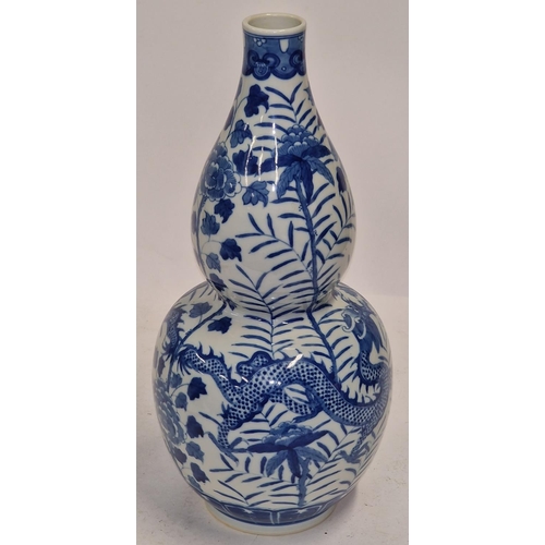 69 - Large blue and white 19th century Chinese Gourd Dragon vase 38x18cm