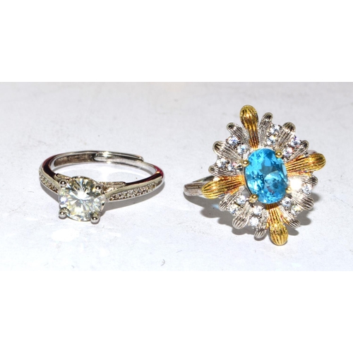 2 x 925 ladies adjustable size rings appear unused
