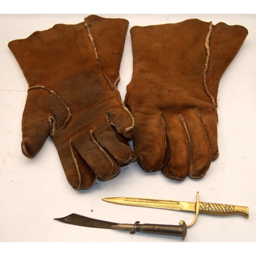 50 - WWI Pilots Gauntlet Gloves c/w 2 pieces of Trenchart