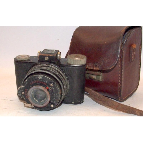 52 - vintage 1930's Nagel 127 film camera c/w original case