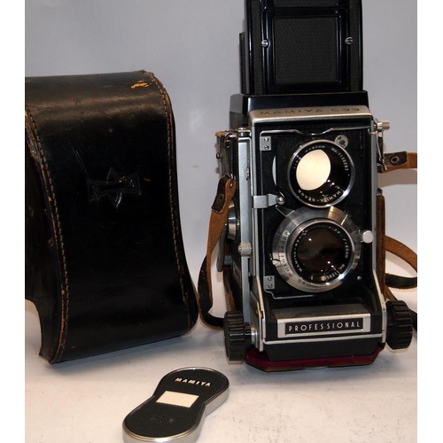 55 - Quality vintage Mamiya c33 Professional TLR Twin Lens Reflex camera c/w case. Good cosmetic conditio... 