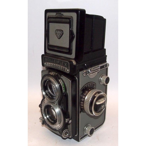 75 - Quality vintage grey body Rollei Rollieflex T TLR twin lens reflex camera c/w tripod adaptor and cas... 