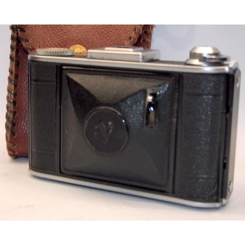 18 - Quality vintage Voigtlander Bessa 46 120 film folding camera with leather case, excellent cosmetic c... 