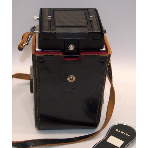 55 - Quality vintage Mamiya c33 Professional TLR Twin Lens Reflex camera c/w case. Good cosmetic conditio... 