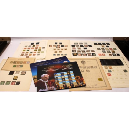 224 - Two postage stamps presentation packs commemorating the visit of Pope Benedict to Israel in 2009 (di... 