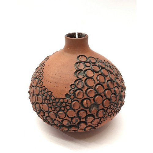 59 - Poole Pottery Atlantis large carved onion vase by Guy Sydenham & Susan Dipple A5/2, 4.8