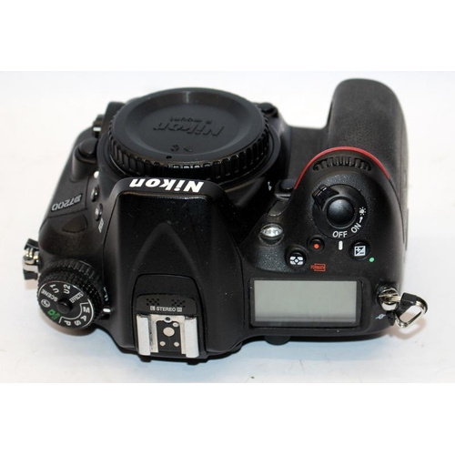 123 - Nikon D7200 DSLR camera body, no battery or charger. (ref:12)