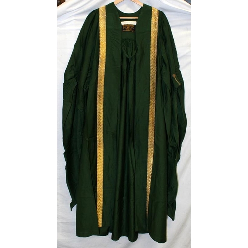 18 - Quality genuine Ede and Ravenscroft The Deputy President university Chancellor's ceremonial gown of ... 