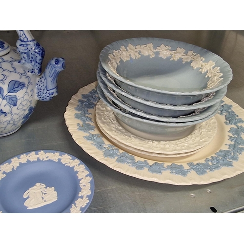 91 - Various Wedgewood to include Jasper ware miniatures and a pink jasper ware plate ad other blue and w... 