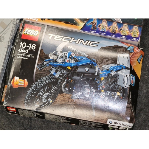 95 - Lego Star Wars 75094 Imperial Shuttle Tydirium set together with Lego Technic 42063 BMW R 1200 GS Ad... 