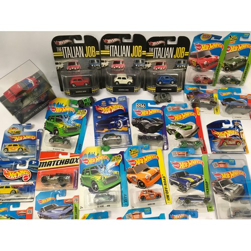 200 - Hot Wheels collection to include The Italian Job Morris Minis and other vehicles.