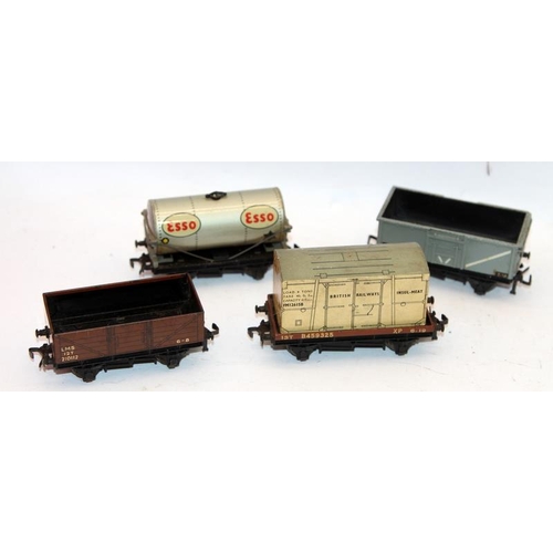 226 - A collection of vintage tinplate OO gauge goods wagons. 20 in lot.