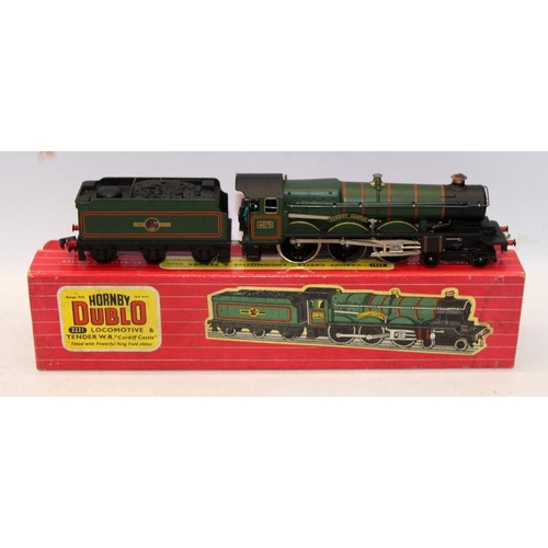 231 - Vintage Hornby OO gauge locomotive Castle Class 'Cardiff Castle' ref:2221 c/w Br Black Tank loco ref... 