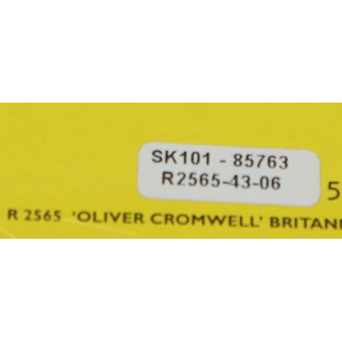 235 - Hornby OO gauge locomotive Britannia Class 7MT 'Oliver Cromwell' ref:2565. DCC ready. Boxed (inner b... 