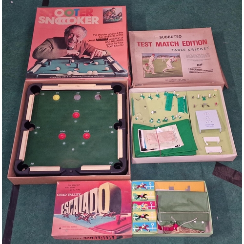 267 - Collection of boxed vintage games to include Aurora Shooter Snooker, Chad valley Escalado and Subbut... 