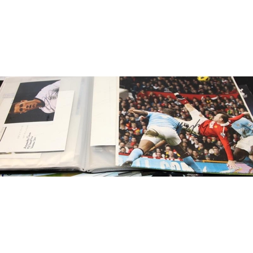 334 - A folder containing a large quantity of ephemera including signed footballers and other sportsmen's ... 