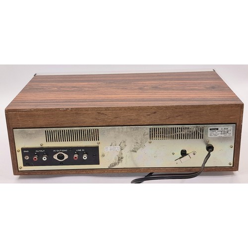 102A - Teac A-400 1970's Stereo Cassette Deck. Lights up and plays a tape when connected to power but not t... 