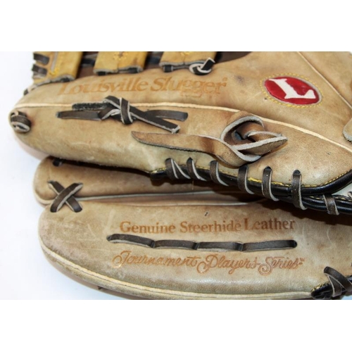 31 - Louisville Slugger TPS steerside leather baseball mitt