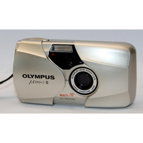 94 - Olympus Mju II Multi AF All Weather compact 35mm film camera. This sought after model is a good exam... 