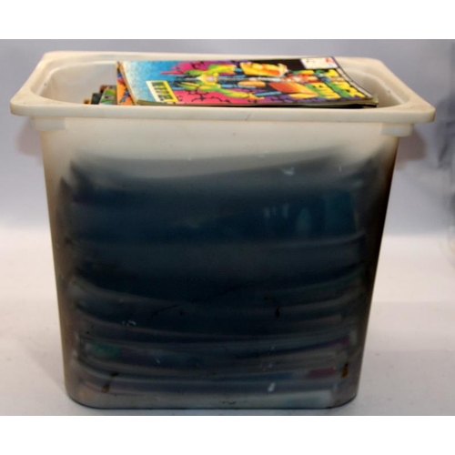 166 - Tub containing a large quantity of 2000AD and Judge Dredd comics