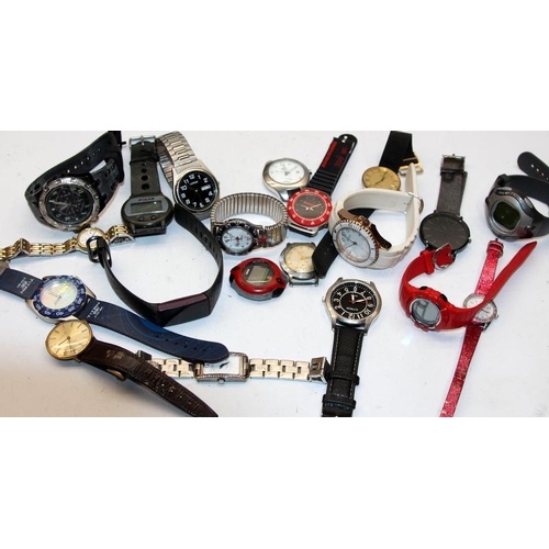 335 - A collection of watches, pocket watches (including silver) and clocks, all offered for spares/repair