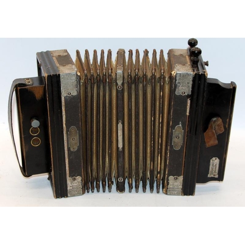 6 - Vintage The Royal Standard Accordeon, with age related wear but seems to play fine