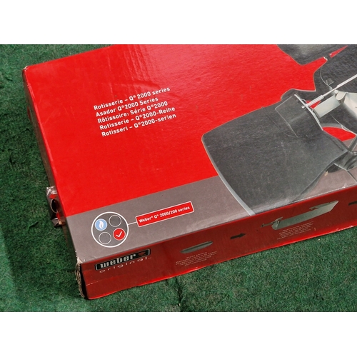 370 - Weber 17585 Q2000 series Rotisserie BBQ attachment. Appears new in box.