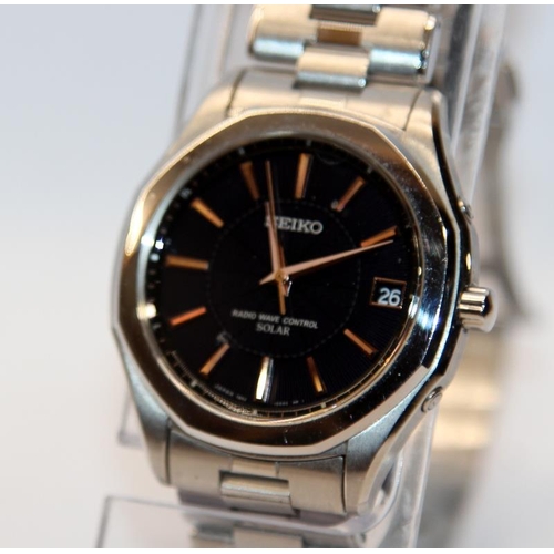 331 - Seiko Radio Wave Control Gents Solar Watch ref:7B52-0AB0. Seen working at time of listing