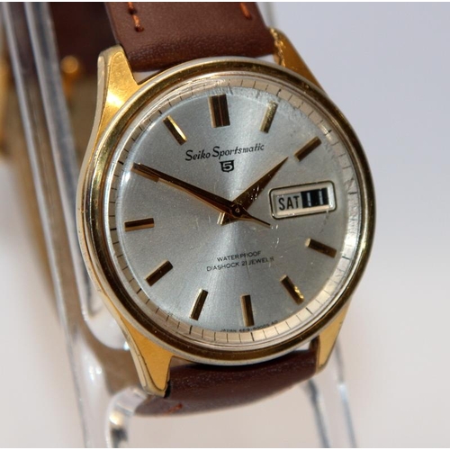 363 - Vintage Seiko 5 Sportsmatic day/date gents automatic watch ref:6619-8030. Serial number dates this w... 