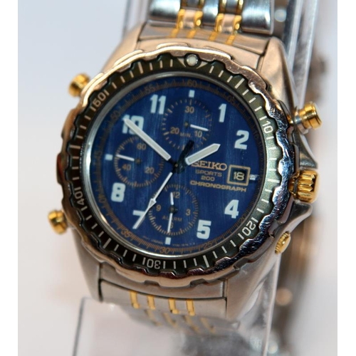 372 - Seiko Sports 200 gents alarm quartz Chronograph model ref:7T32-7030. Blue/gold dial. Seen working at... 