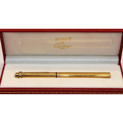 83 - Genuine vintage Les Must de Cartier gold plated fountain pen with 18ct gold nib. Comes with complete... 