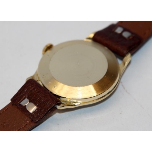 380A - Vintage 1950's gents Baronet 25 jewels automatic bumper watch, 32mm across not including crown c/w v... 