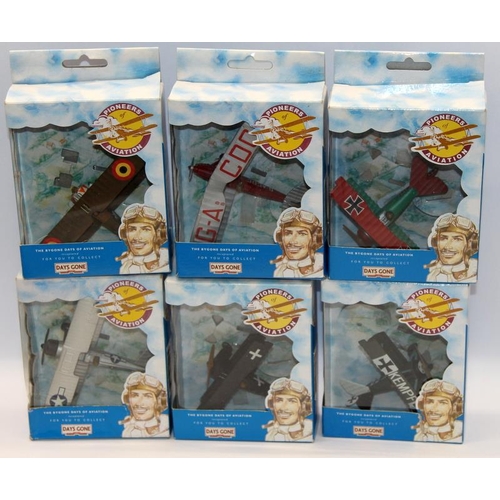 386 - Airfix Historic Collection - Pacific Conflict set c/w a quantity of boxed Lledo Days Gone Pioneers o... 