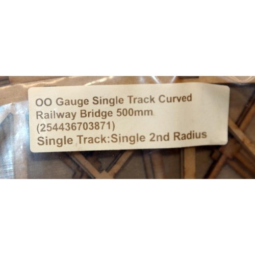 393 - 2 x Wooden kit OO gauge single track curved railway bridges 500mm