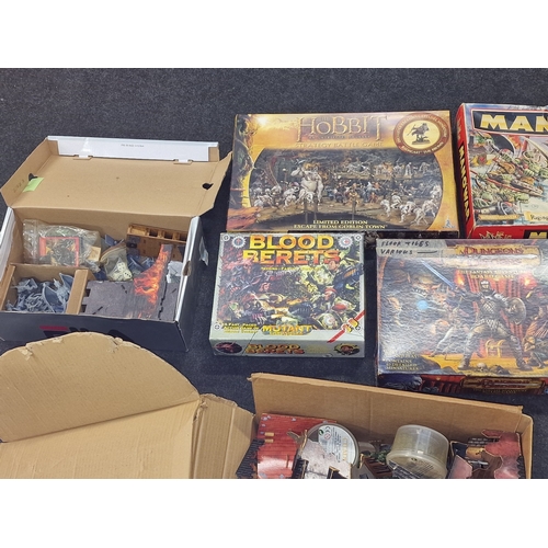 201 - A very large lot of Warhammer loose figures and boxed sets. Shows signs of previously belonging to a... 