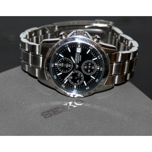 80 - Seiko gents quartz chronograph ref:7T92-0TW0. Boxed with spare links. Working at time of listing