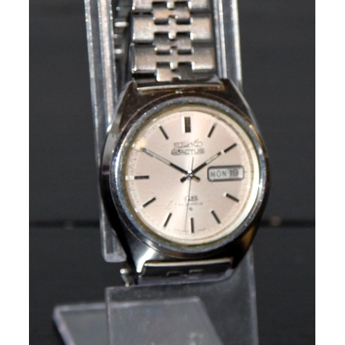 143 - Vintage Seiko Actus 5 gents automatic watch ref:6106-7520. Serial number dates this watch to May 197... 