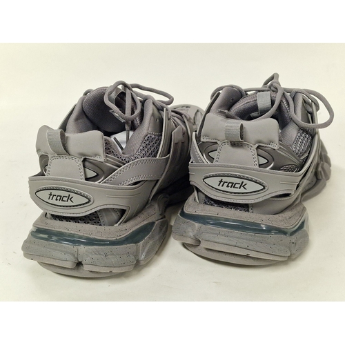 55 - Mens grey Balenciaga track trainers size 9.5 as new boxed with dust bag. These have not been officia... 