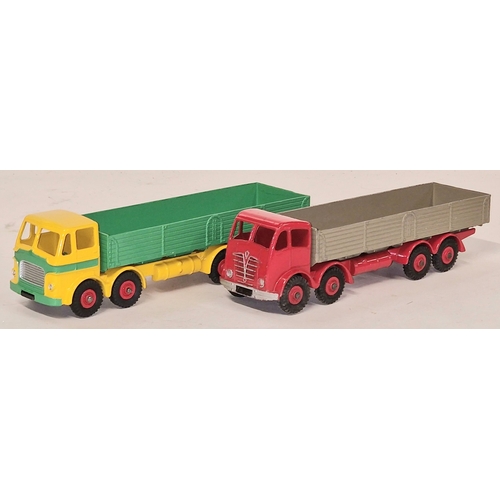 129 - Dinky Supertoys 934 Leyland Octopus Wagon together with 901 Foden Diesel 8-Wheel Wagon. Both in very... 