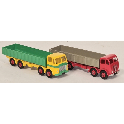 129 - Dinky Supertoys 934 Leyland Octopus Wagon together with 901 Foden Diesel 8-Wheel Wagon. Both in very... 