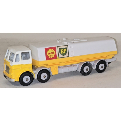 132 - Dinky Supertoys 944 Shell-B.P. Fuel Tanker in very good condition c/w original box.