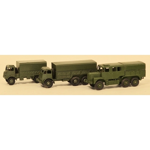 133 - Dinky Toys military group to include 689 Medium Artillery Tractor, 622 10-Ton Army Truck and 623 Arm... 