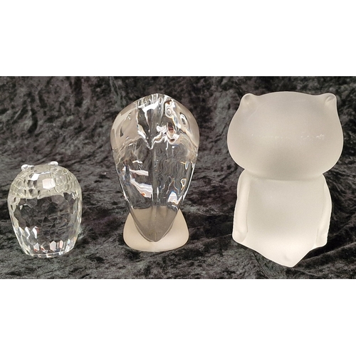 120 - A boxed Byzantium crystal glass owl together with two other glass owls (3).