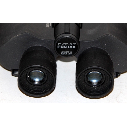 68 - Four pairs of binoculars to include Optolyth Alpin and Pentax